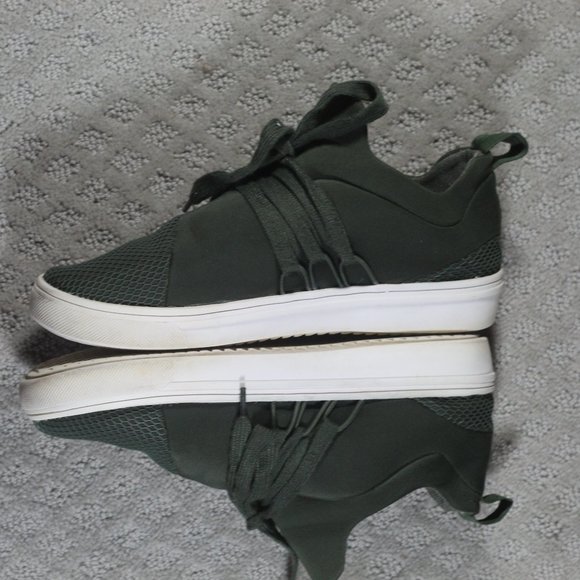Steve Madden Langer Size 9 Army Green Sneakers - Picture 3 of 7